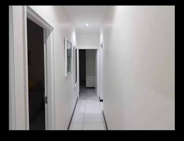 3 BEDROOM APARTMENT TO LET IN LONEHILL
